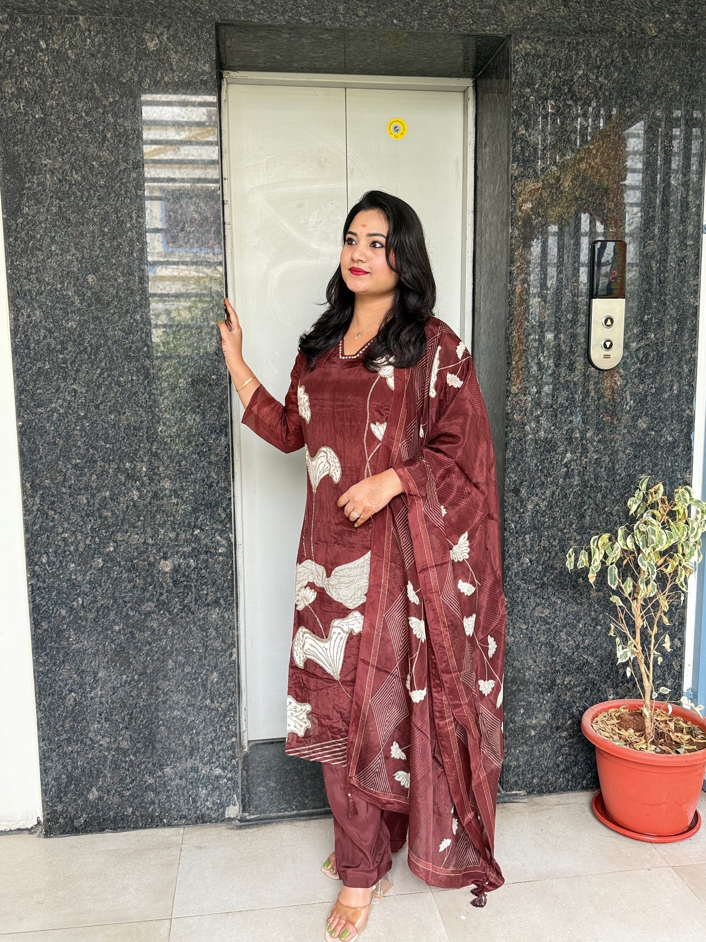 Crepe Kurta Pant Dupatta Set with Hand Detailing Work for Women – Sizes M to 3XL