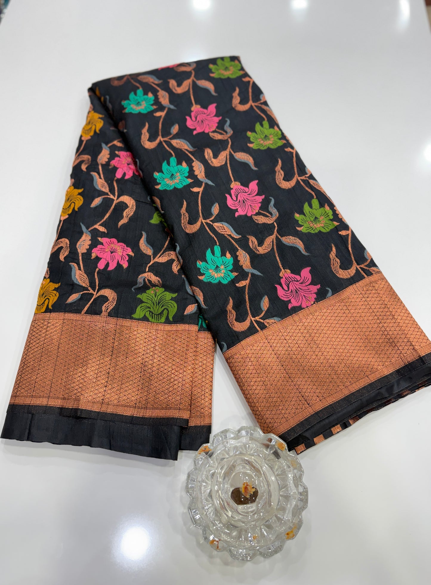 Soft silk saree with woven floral zari border and contrast pallu for women