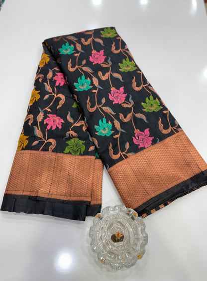 Soft silk saree with woven floral zari border and contrast pallu for women