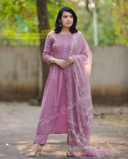 Look Classy and Beautiful in Our Cotton Set with Pintex Work