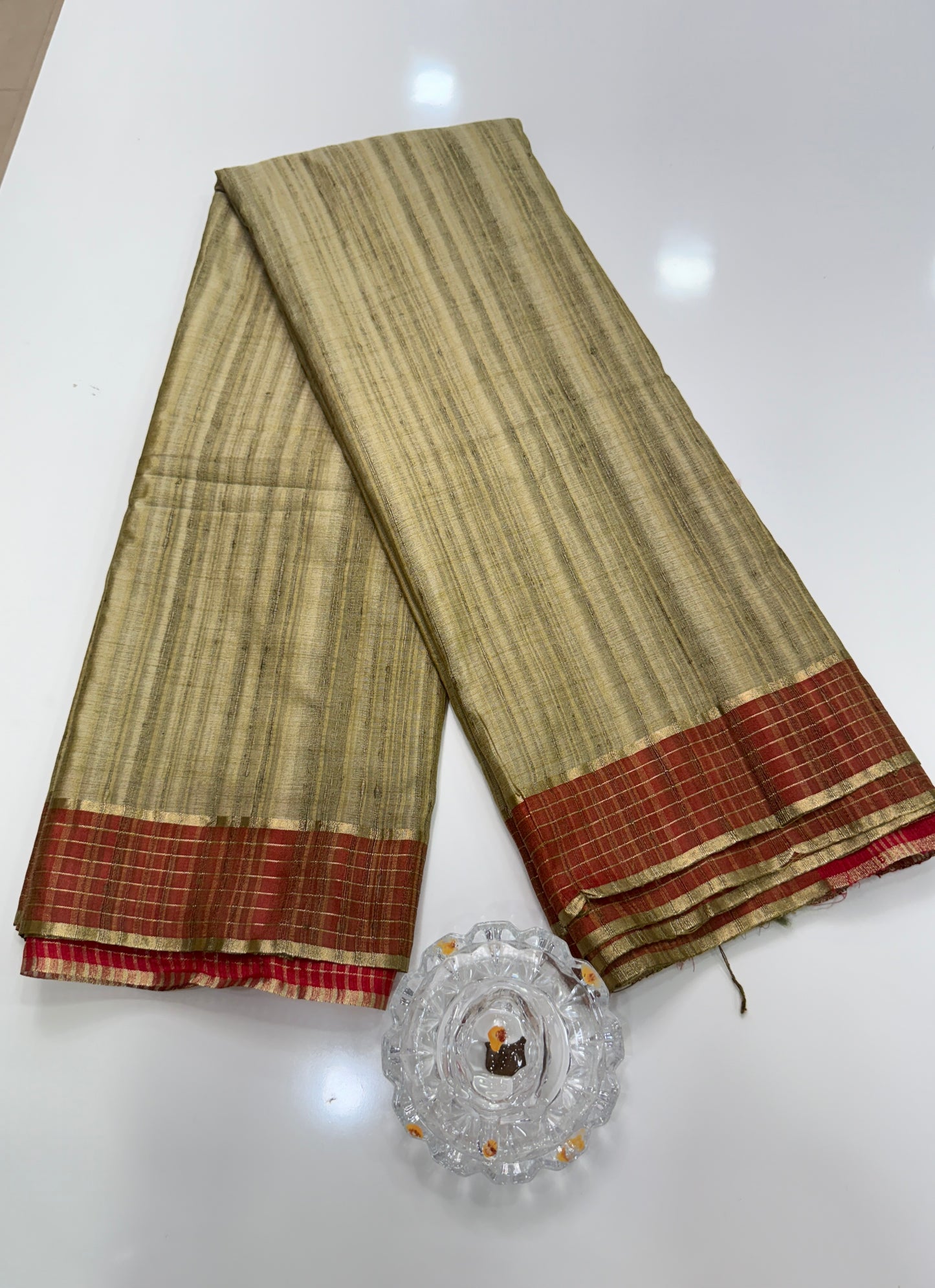 Handloom Style Katan Silk Saree with Red Zari Border – Elegant Office & Festive Wear Saree for Women