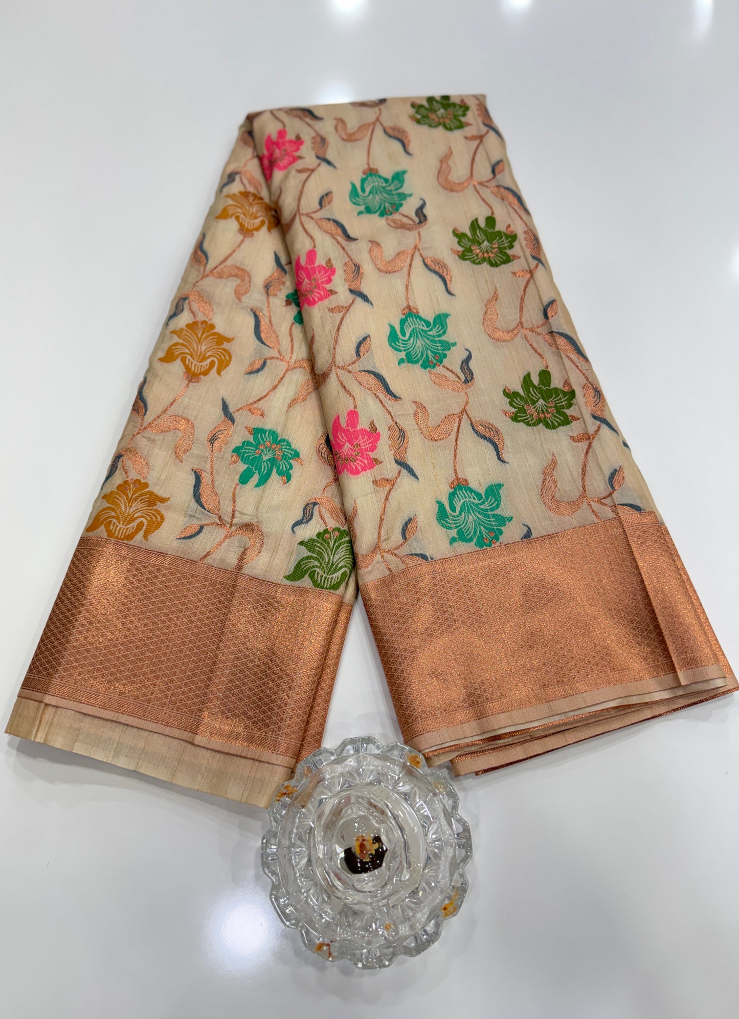 Soft silk saree with woven floral zari border and contrast pallu for women