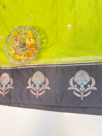 Banarasi Semi Raw Mango Silk Saree with Zari Buta Meenakari Work and Brocade Blouse – Festive Wear