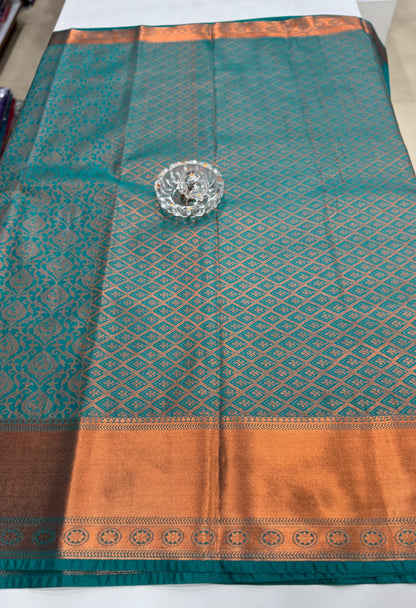 Bridal Soft Silk Saree with Jacquard Weaving & Contrast Border for Women