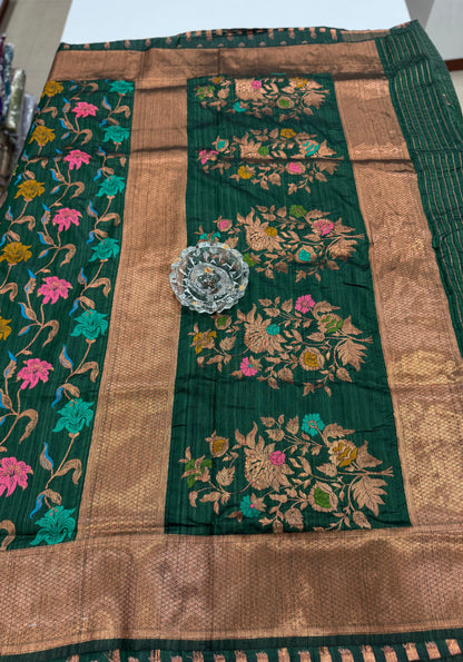 Soft silk saree with woven floral zari border and contrast pallu for women