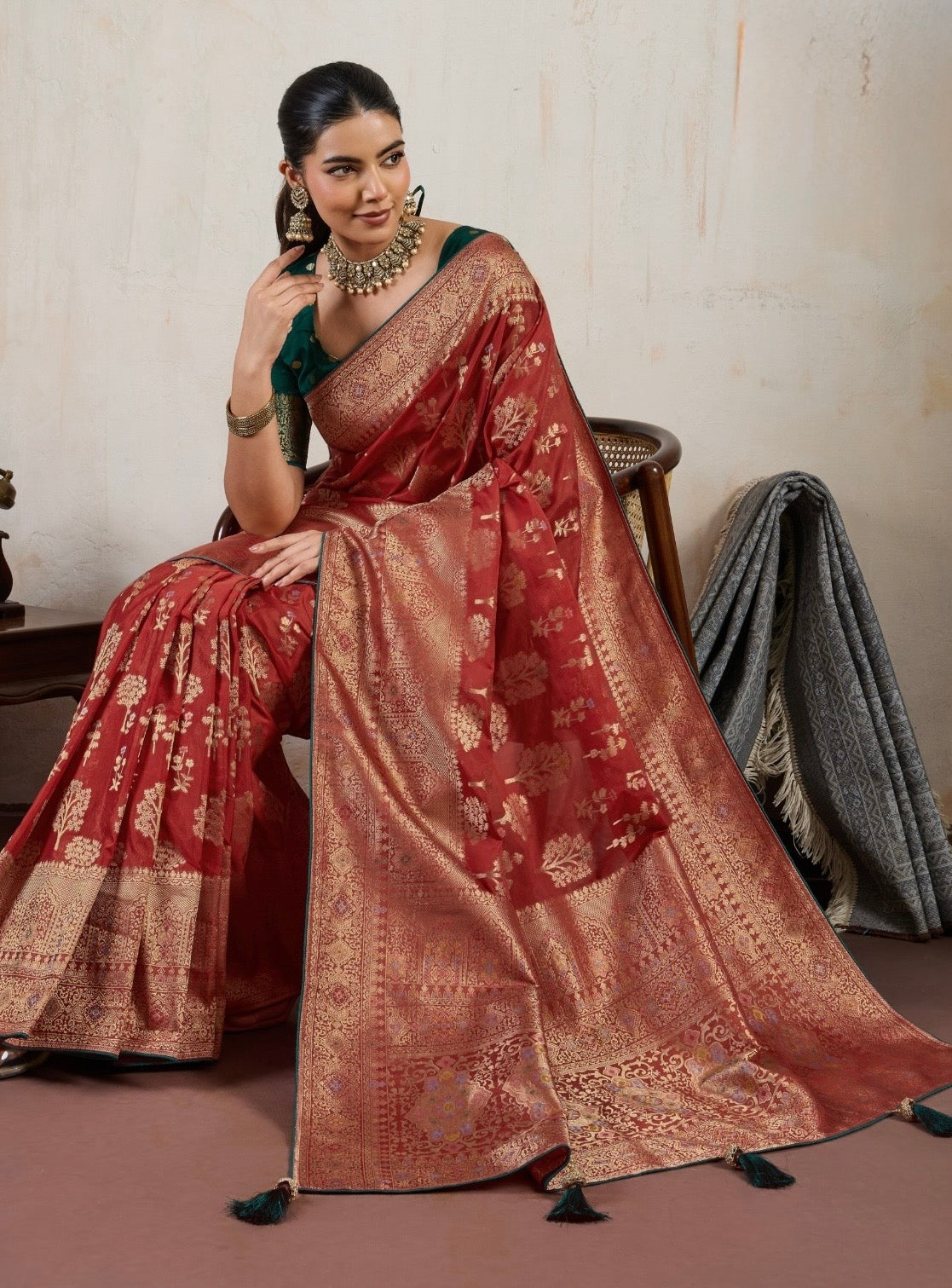 Soft Makhmal Silk Saree with 11-Shade Meenakari Weaving and Grand Pallu – Heritage Wedding Saree for Women