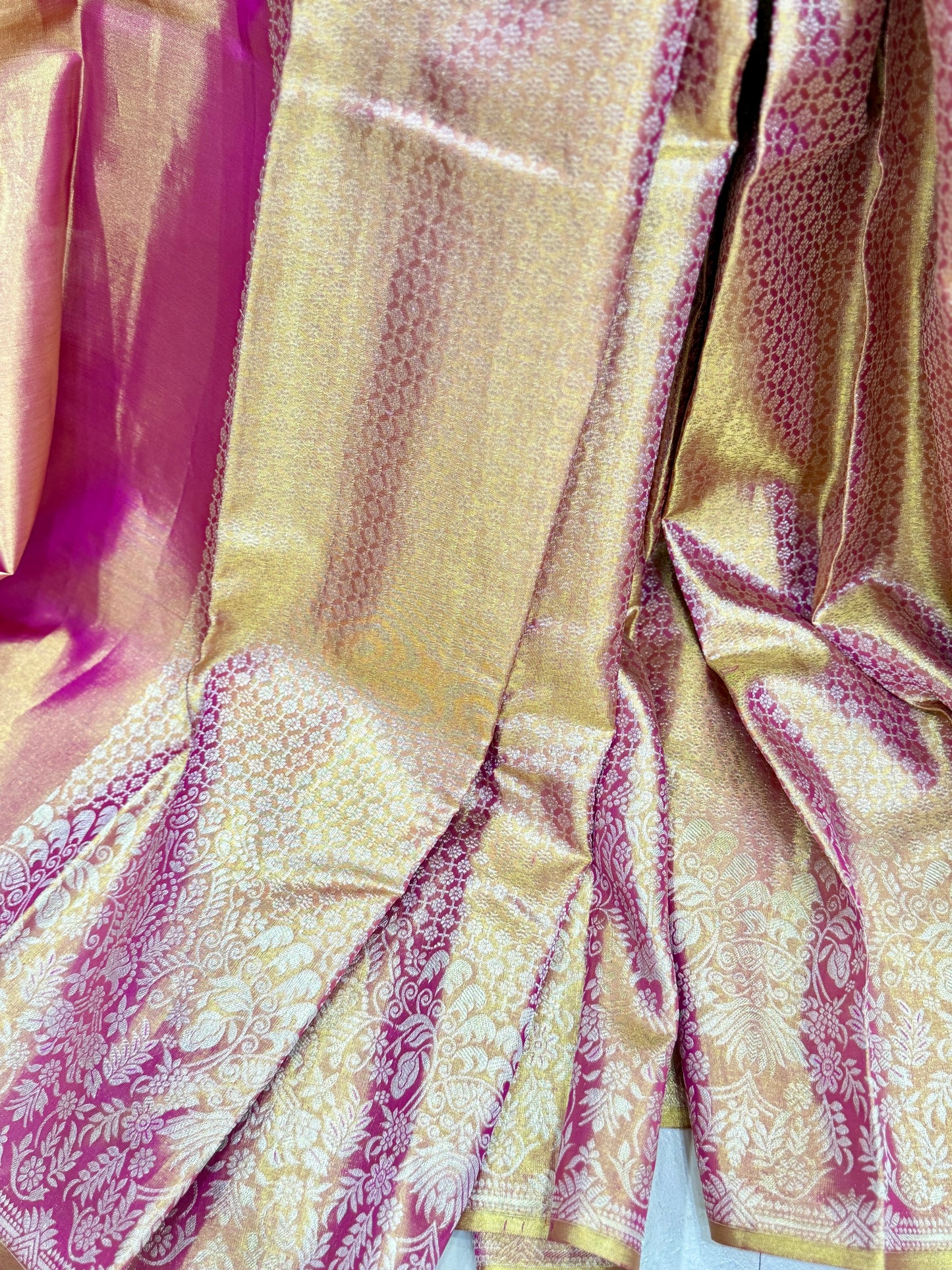 Borderless Pure Silk Handloom Saree in Ivory Gold with Zari Weaving – Festive Collection