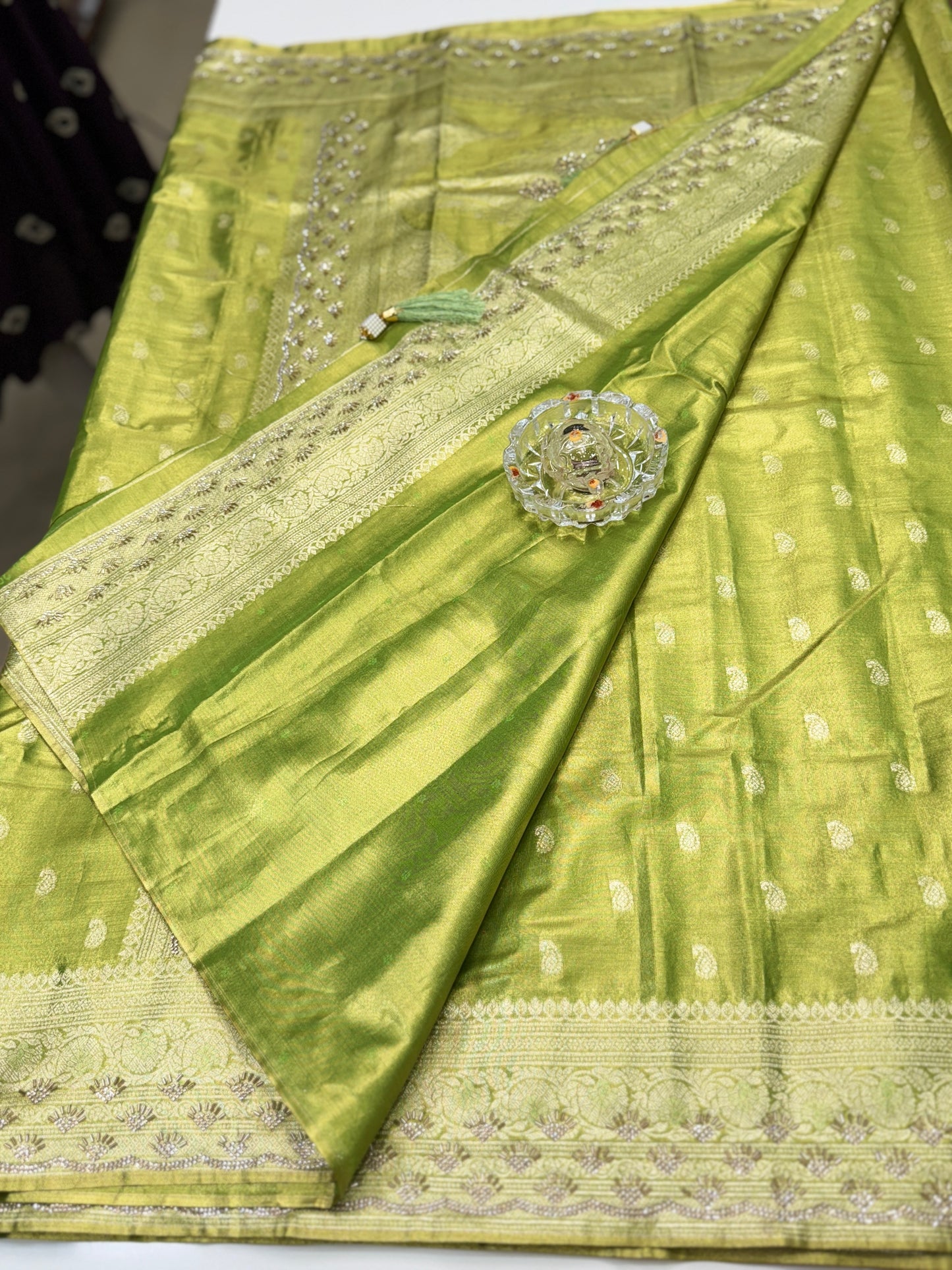Rich Tissue Silk Saree with Heavy Zari Weaving and Ornate Border for Women
