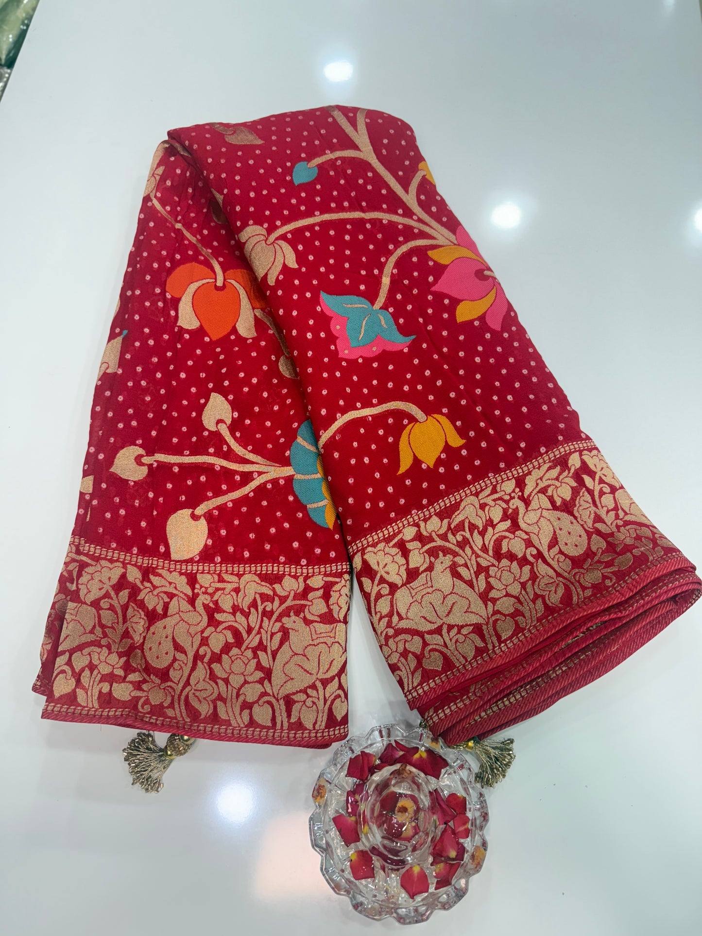 Pure Kaddi Georgette Zari Weaving Saree in Crimson Red with Traditional Floral Jaal and Rich Border – Festive & Wedding Wear Saree for Women