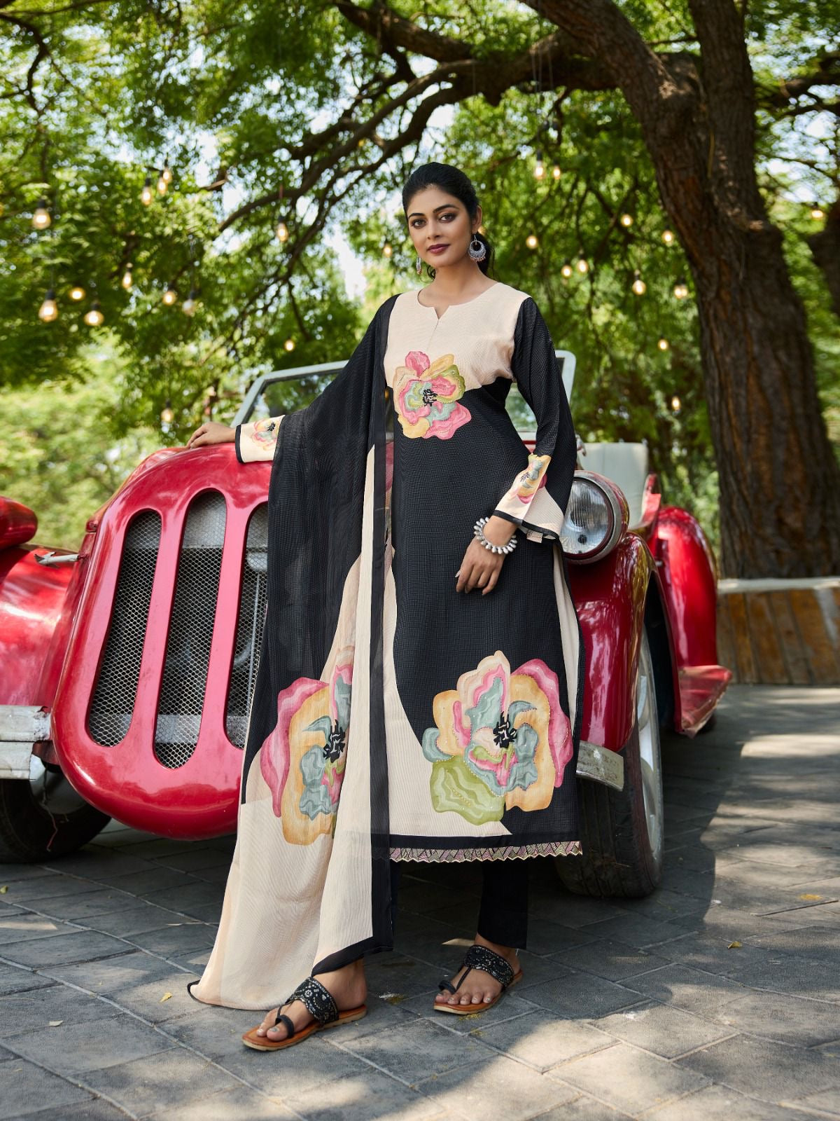 Bamberg Muslin digital print and handwork Unstitched Dress material