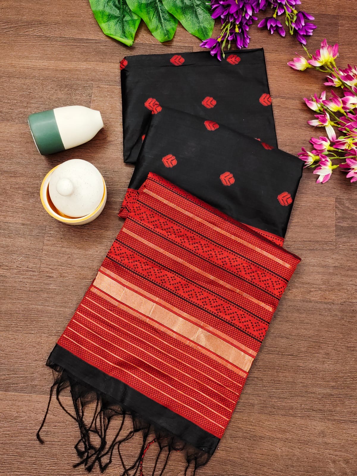Regal Elegance Kaadi Raw Silk