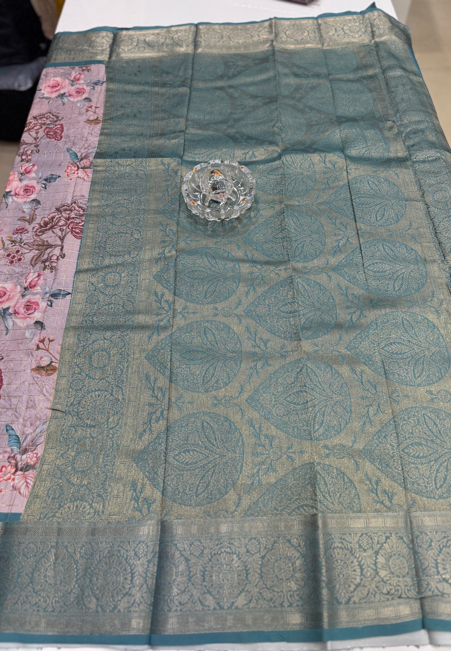 Printed handloom georgette saree for women with woven border and floral design