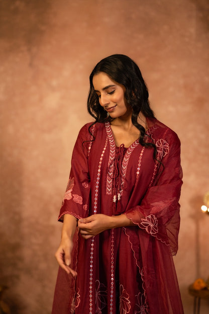 Mul chanderi embroidered kurta pant dupatta set with mulmul lining for women