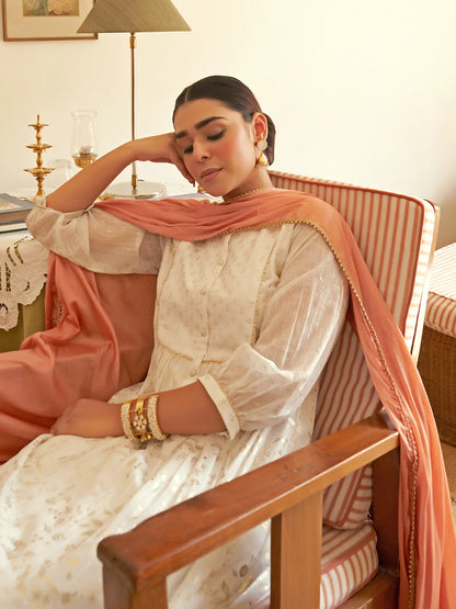 WHITE CHIFFON ELEGANT EXCELLENCY