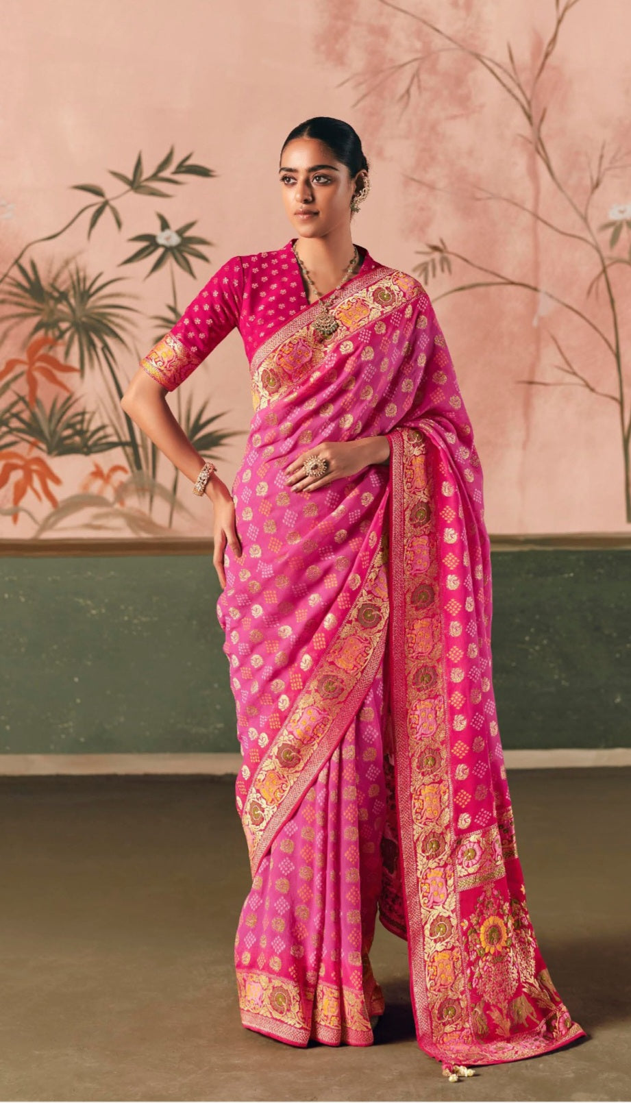 Pure Kaddi Georgette Zari Weaving Saree in Magenta Pink with Floral Jaal and Scalloped Border – Premium Festive & Wedding Wear for Women