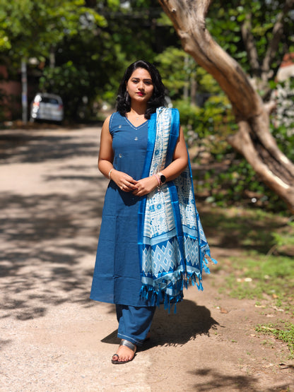 Now at 10% off and Free Shipping - Aura Captivating Kurti 806