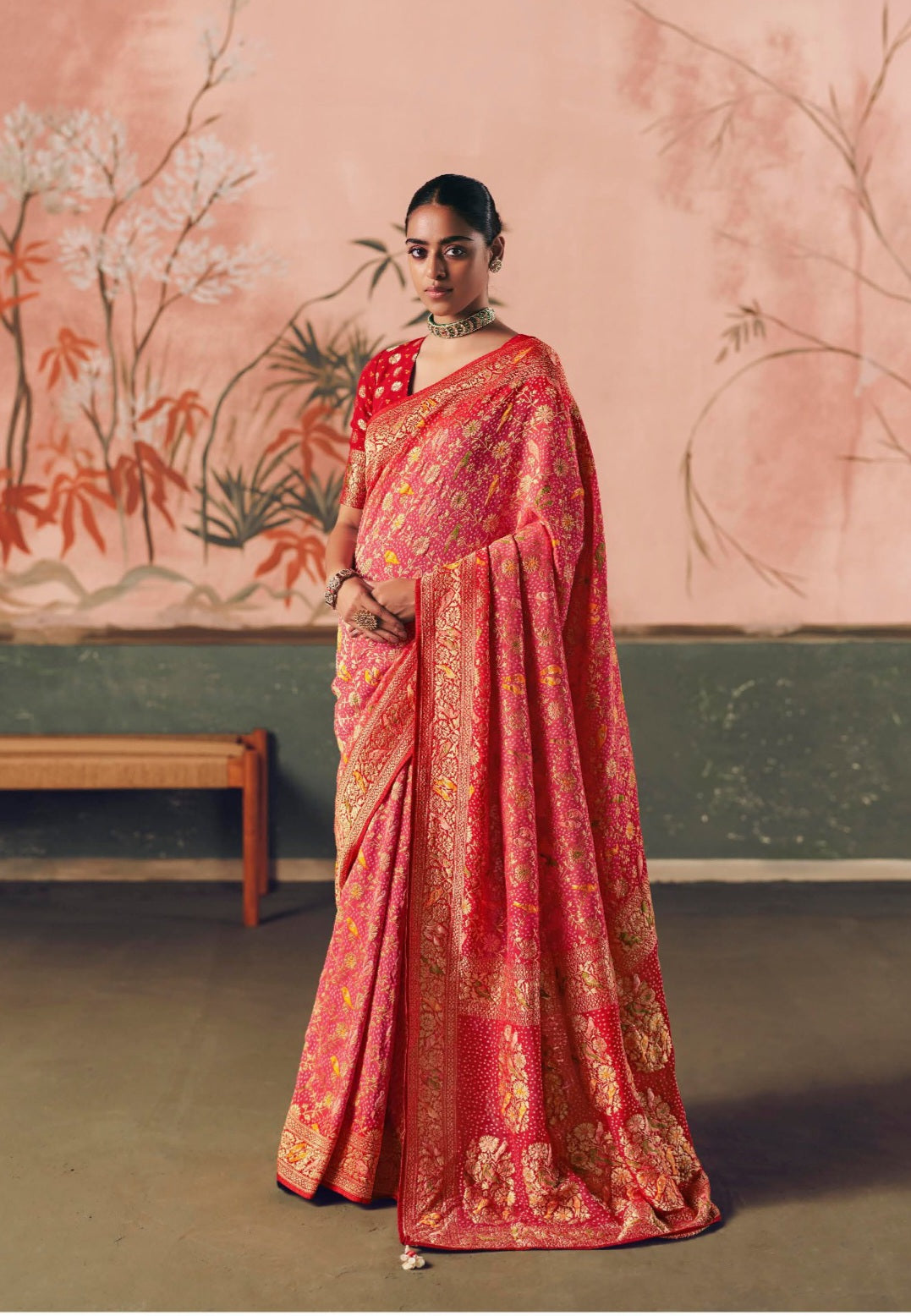 Pure Kaddi Georgette Zari Weaving Saree in Tomato Red with Buti and Cross-Zari Pattern – Traditional Banarasi-Inspired Festive Saree for Women