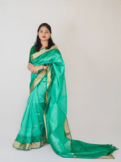 Timeless Elegance: Exquisite Semi Raw Silk Saree