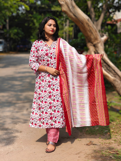 Mirror Magic: Handcrafted Kurti Set with Exquisite Mirrorwork