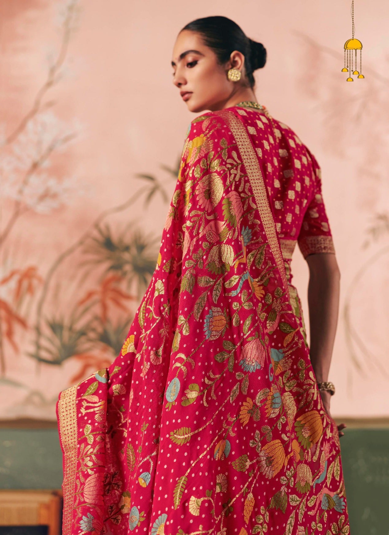 Pure Kaddi Georgette Zari Weaving Saree in Deep Pink with Paisley and Floral Motifs – Premium Festive & Wedding Wear Saree for Women