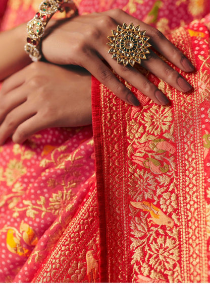 Pure Kaddi Georgette Zari Weaving Saree in Tomato Red with Buti and Cross-Zari Pattern – Traditional Banarasi-Inspired Festive Saree for Women