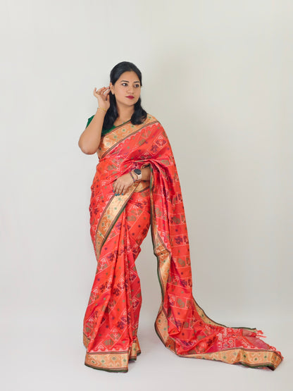 Ikkat Patola with Kanchi Borders