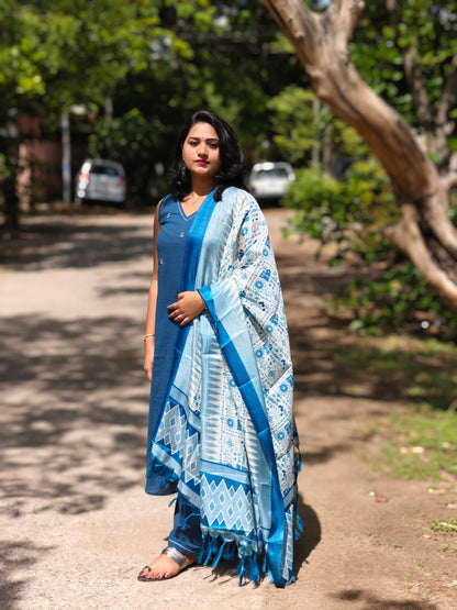 Now at 10% off and Free Shipping - Aura Captivating Kurti 806