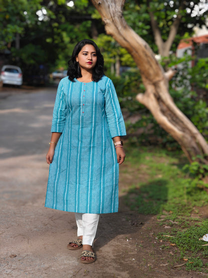 Blue Cotton Striped Straight Kurta 3787