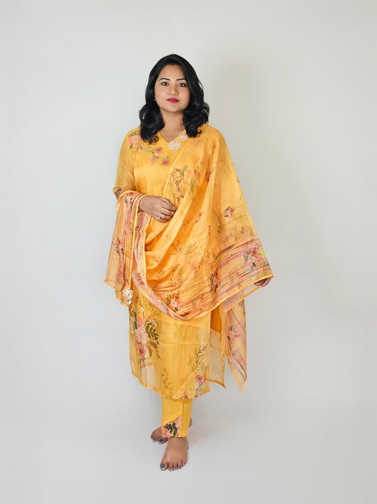 Organza Digital Print Kurta Pant Dupatta Suit Set with Handwork and Appliqué – Women’s M to 3XL