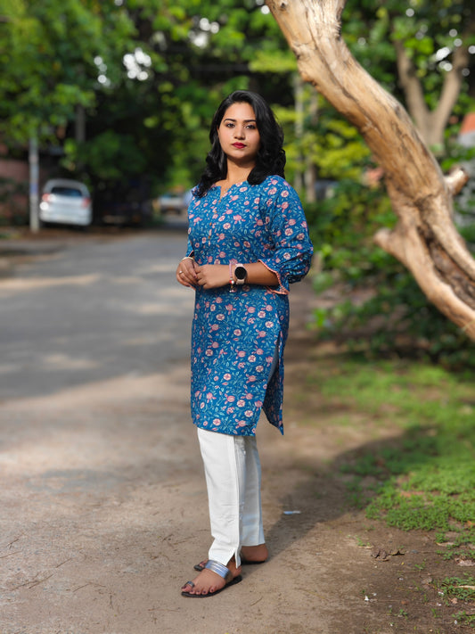 Blue Cotton Floral Print Regular Tunic 4101