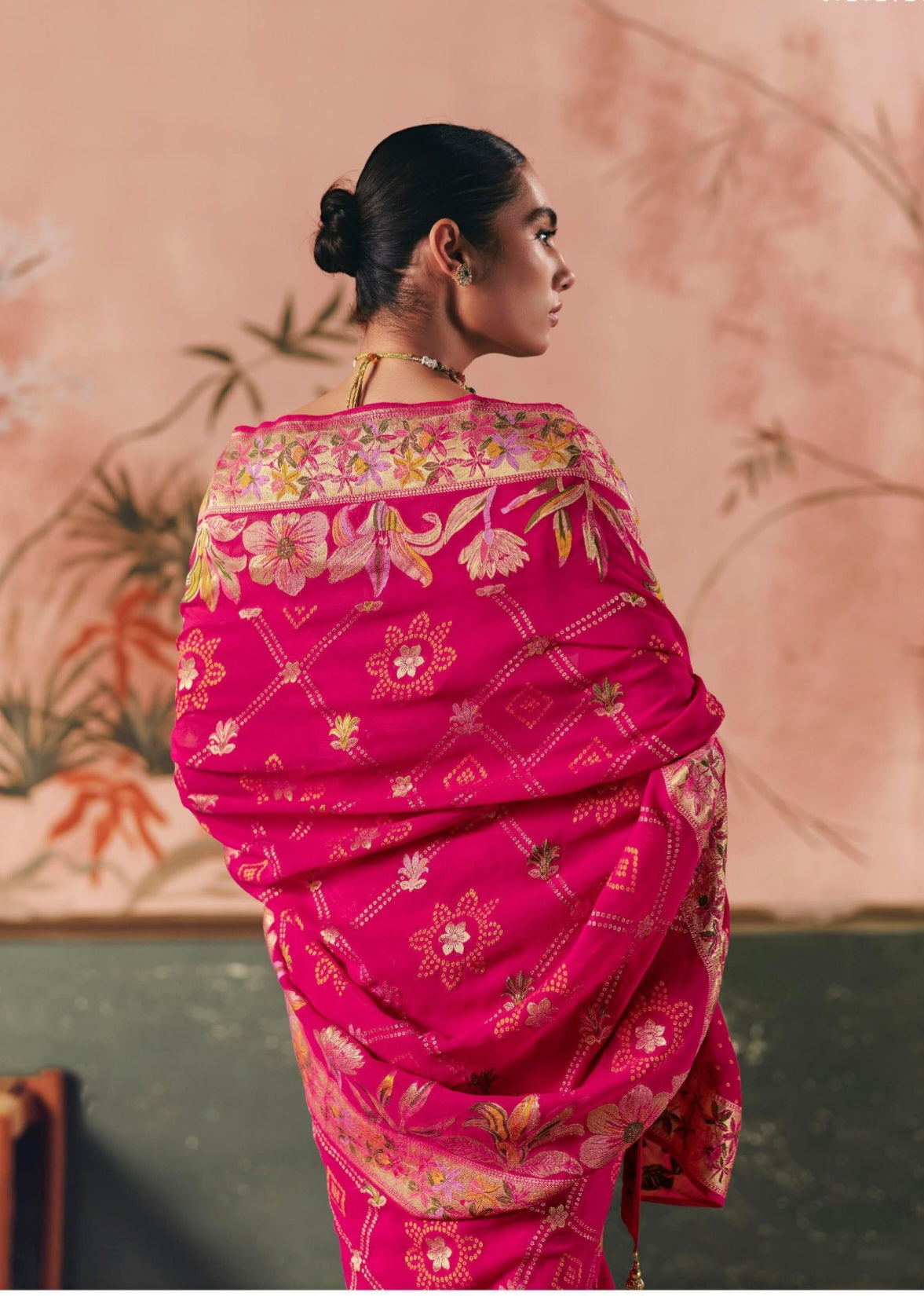 Pure Kaddi Georgette Zari Weaving Saree in Fuchsia Pink with Floral Jaal and Heavy Pallu – Festive and Wedding Wear Saree for Women